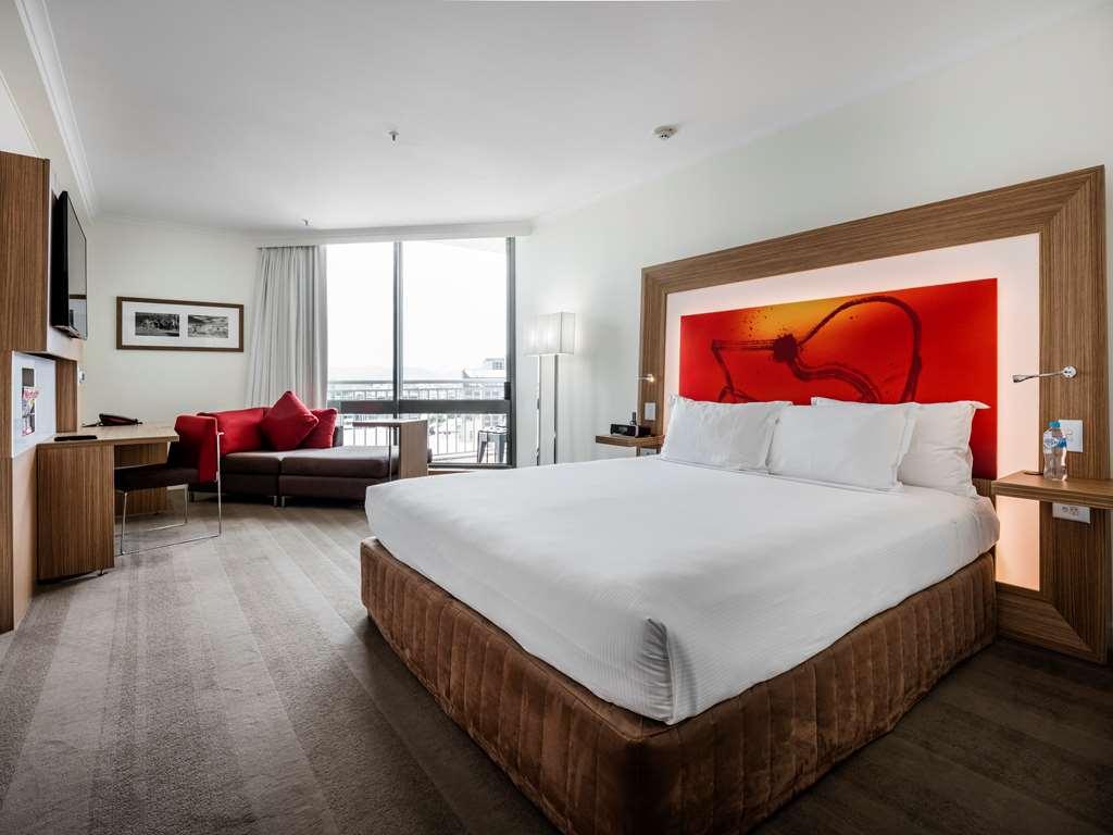 Amora Hotel Брісбен Номер фото A room at the hotel
