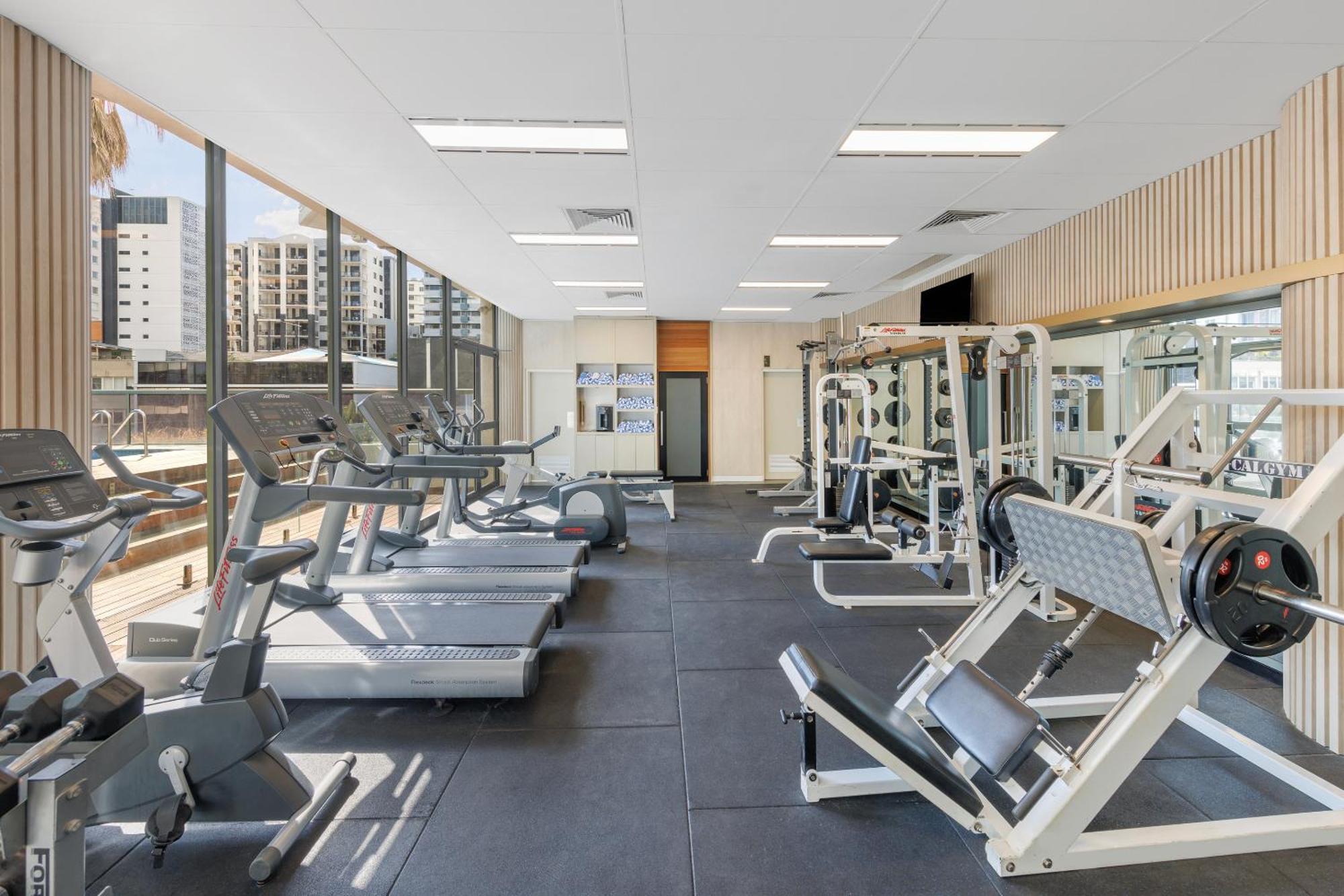 Amora Hotel Брісбен Екстер'єр фото The gym at the hotel