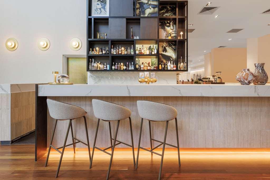 Amora Hotel Брісбен Інтер'єр фото Bar stools