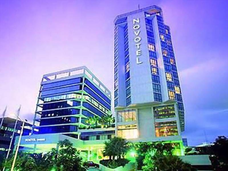 Amora Hotel Брісбен Екстер'єр фото Novotel Hotel, Phnom Penh